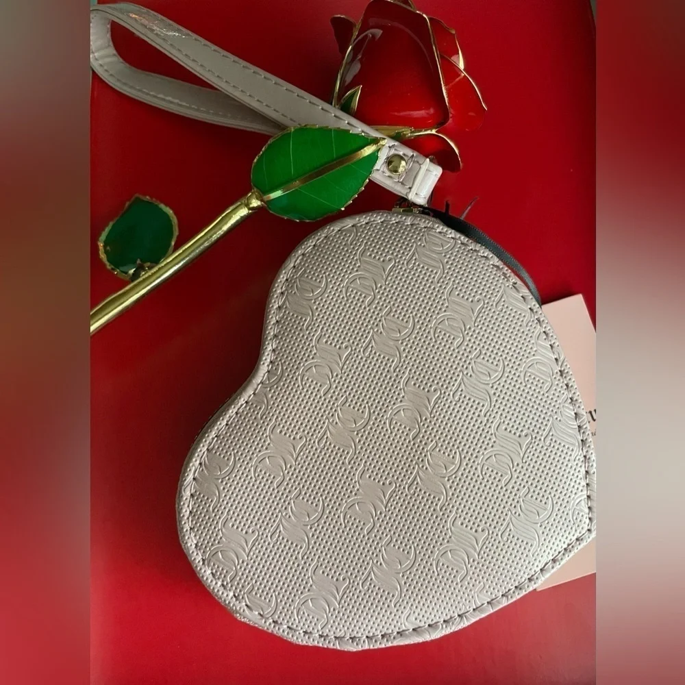 Juicy Couture Wallet,Juicy Couture Pink Heart-Shaped Wristlet